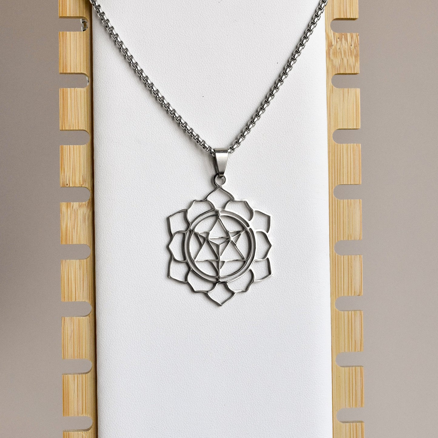 Collar Lotus con Merkaba - Acero Inoxidable