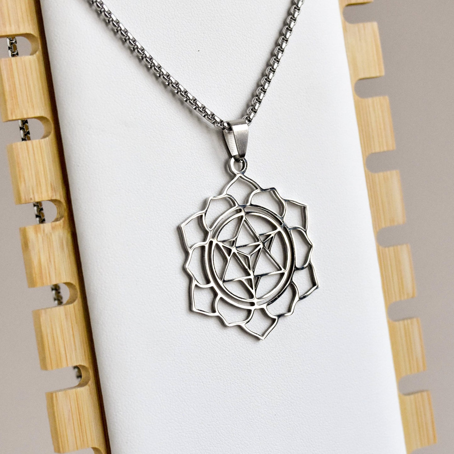 Collar Lotus con Merkaba - Acero Inoxidable